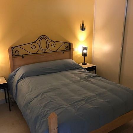 Appartement En Bord De Mer Сент-Мари-де-ла-Мер Экстерьер фото
